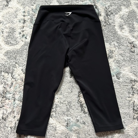 Gymshark Cropped Black Leggings - Picture 5 of 7